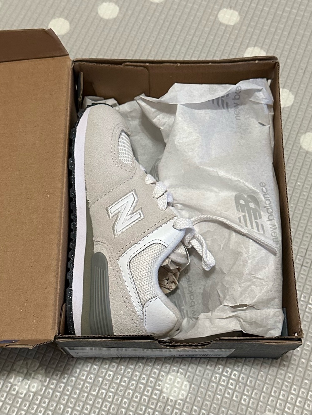 New Balance Grey White Shoe Box - 574 Model - Picture 2 of 14